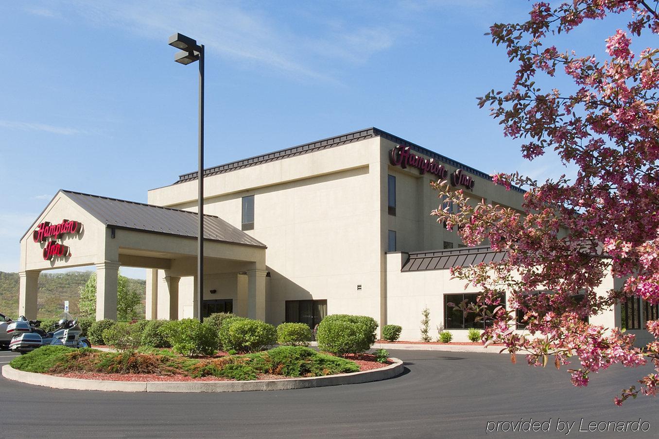 Hampton Inn Danville Buitenkant foto